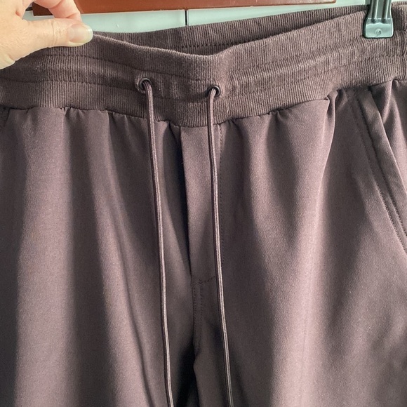 Old Navy Quick Dry Jogger - Picture 6 of 13